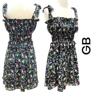 Gianni Bini NWT Y2Kโ 90s-Inspired Smocked Floral Spring Summer Midi Dress JR MED
